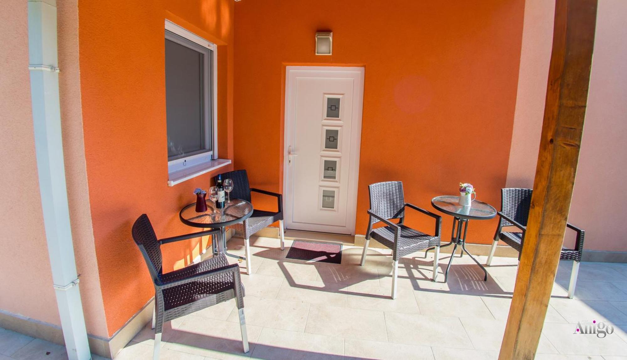 Apartments Enigma - With Private Parking Mostar Exteriör bild