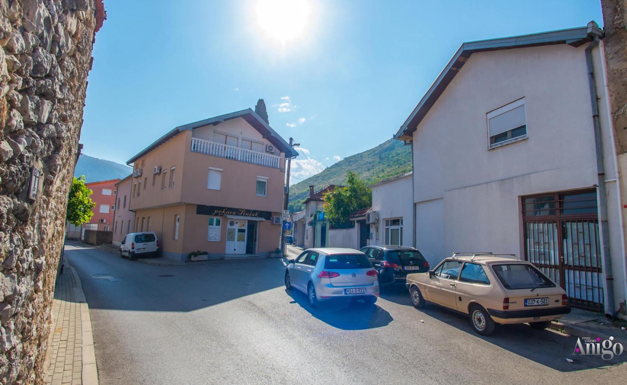 Apartments Enigma - With Private Parking Mostar Exteriör bild