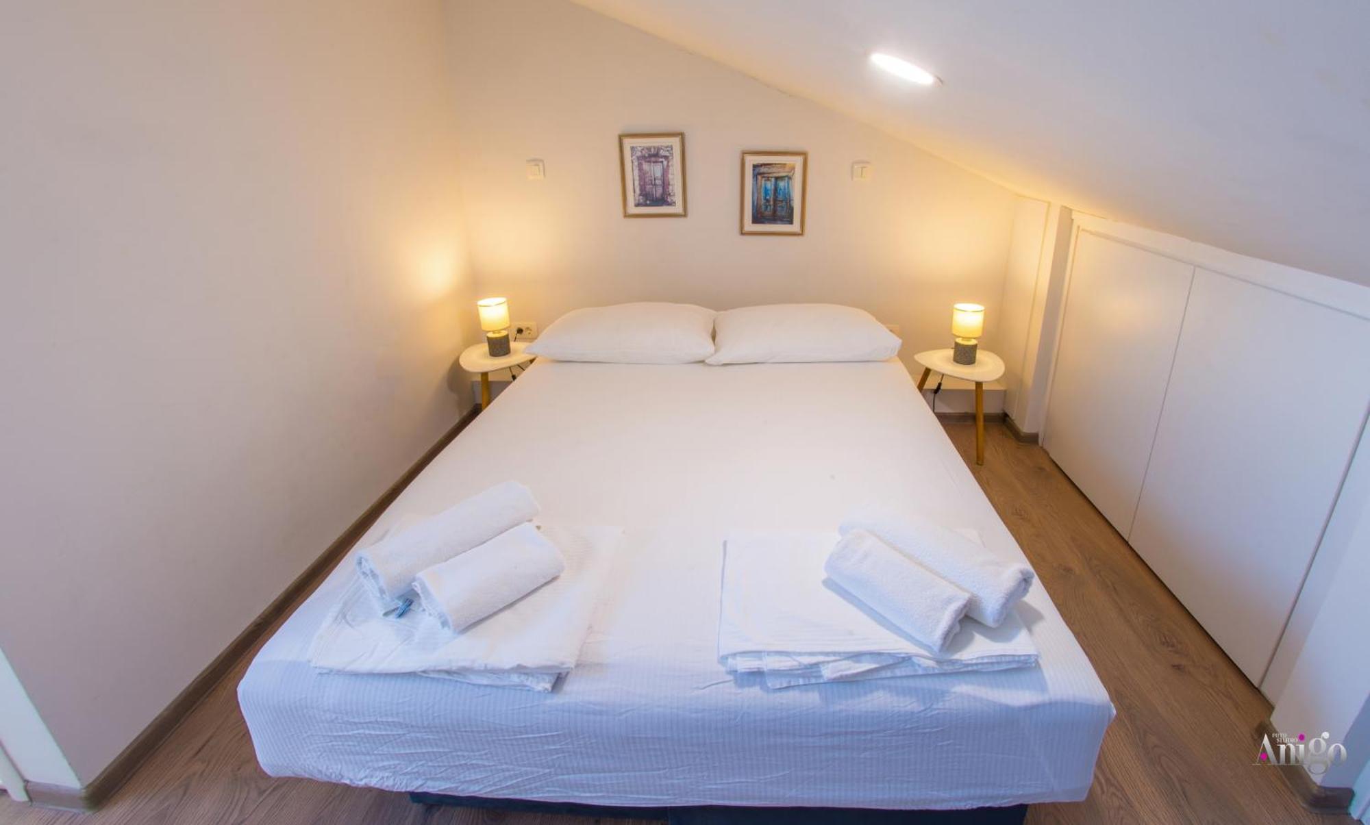Apartments Enigma - With Private Parking Mostar Exteriör bild