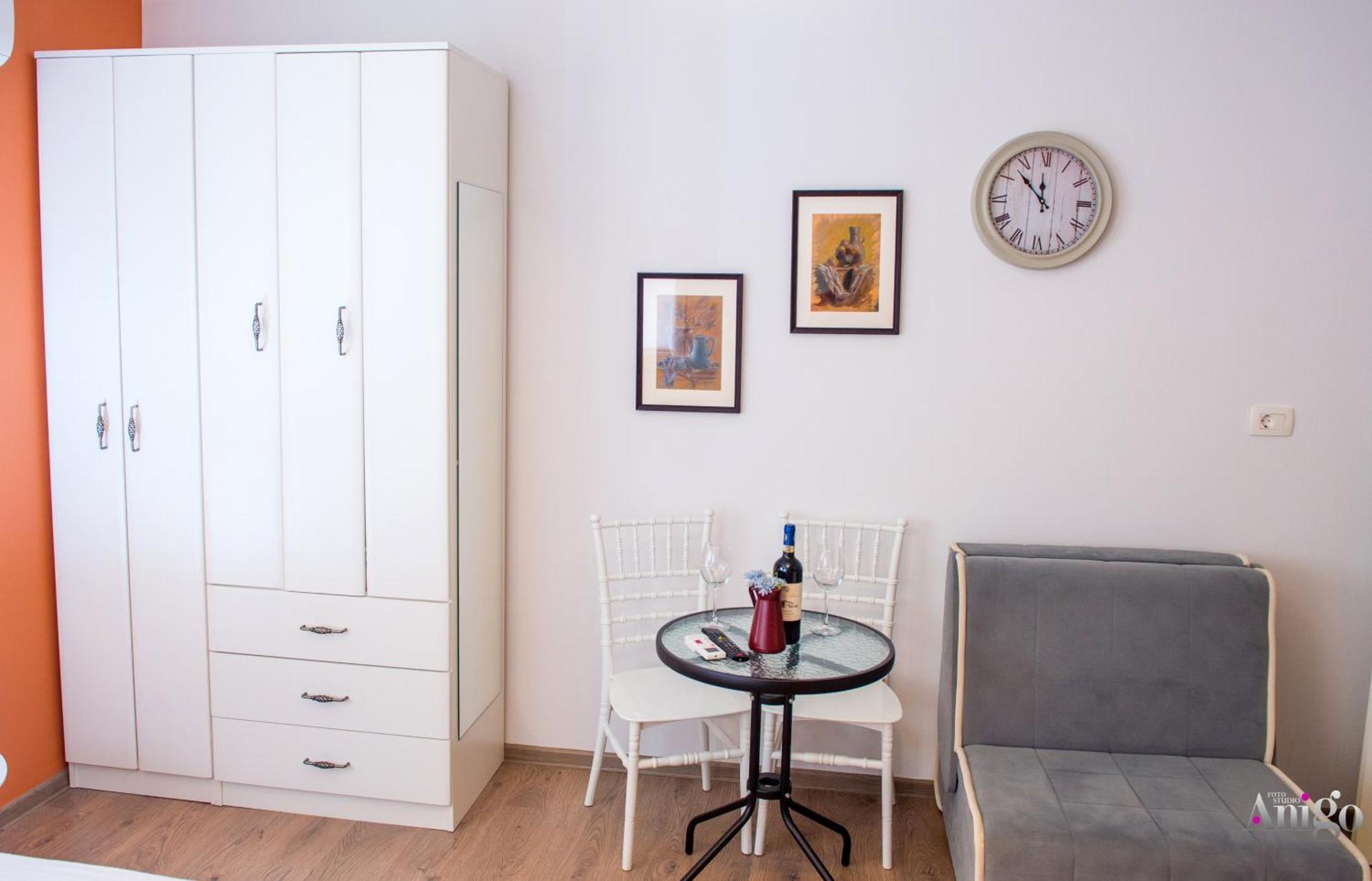 Apartments Enigma - With Private Parking Mostar Exteriör bild