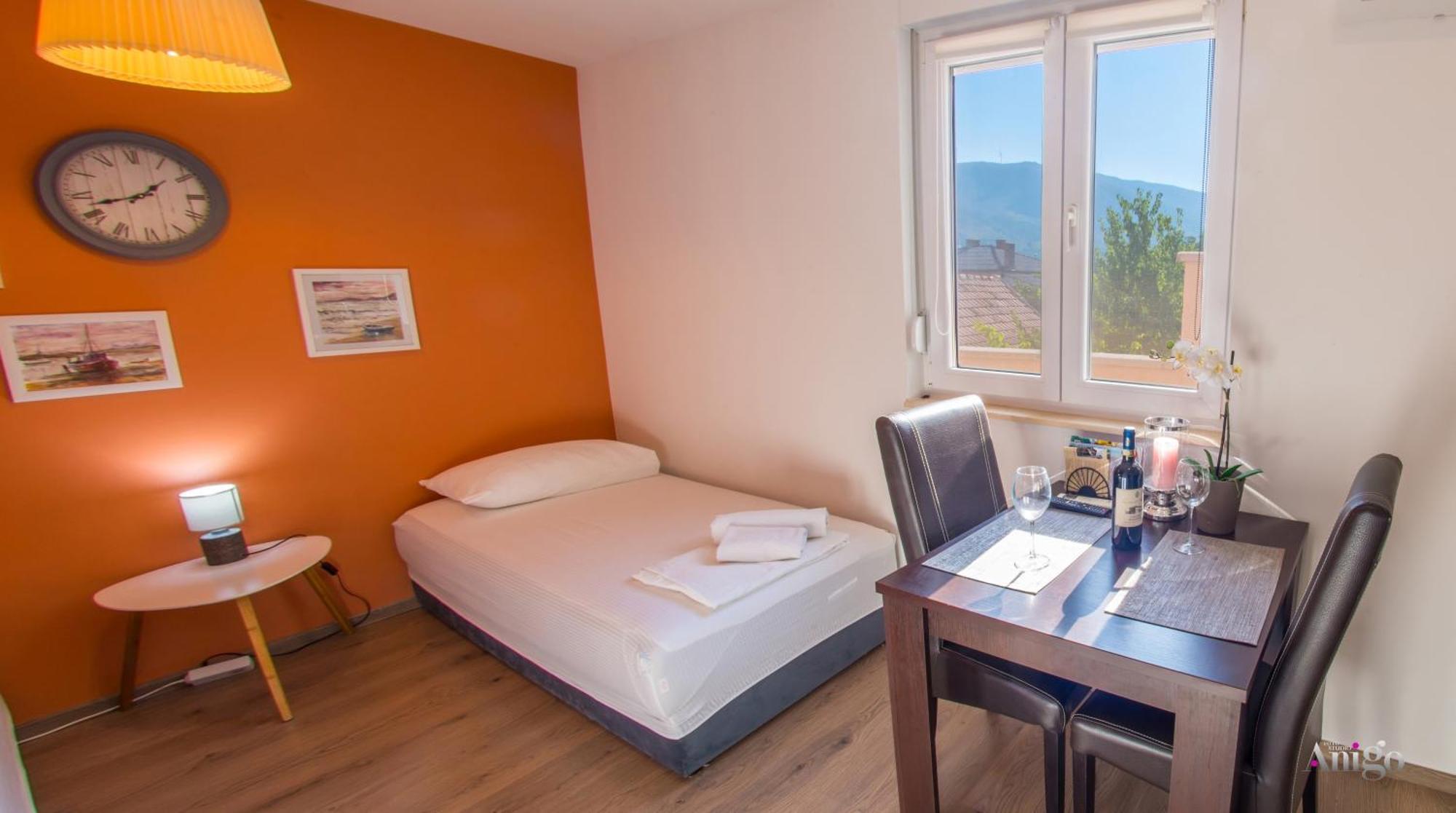 Apartments Enigma - With Private Parking Mostar Exteriör bild